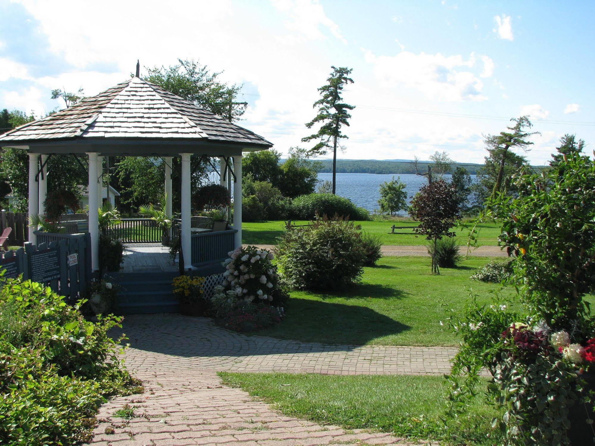 Highlands Four Season Resort Calabogie Dış mekan fotoğraf
